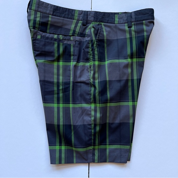 IZOD PFX Plaid Shorts - Picture 5 of 6